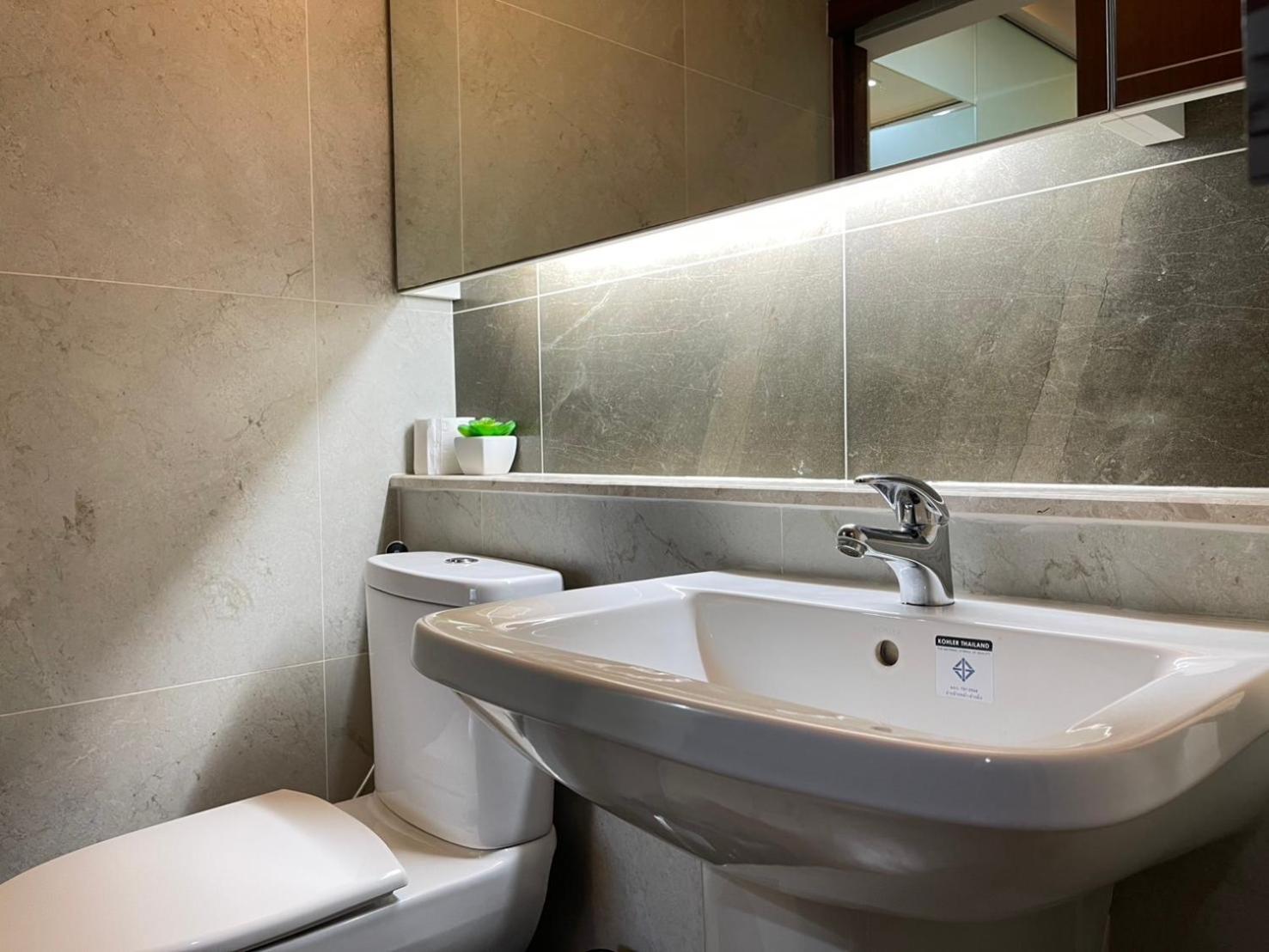 The Astra Condominuim - By Appartement *