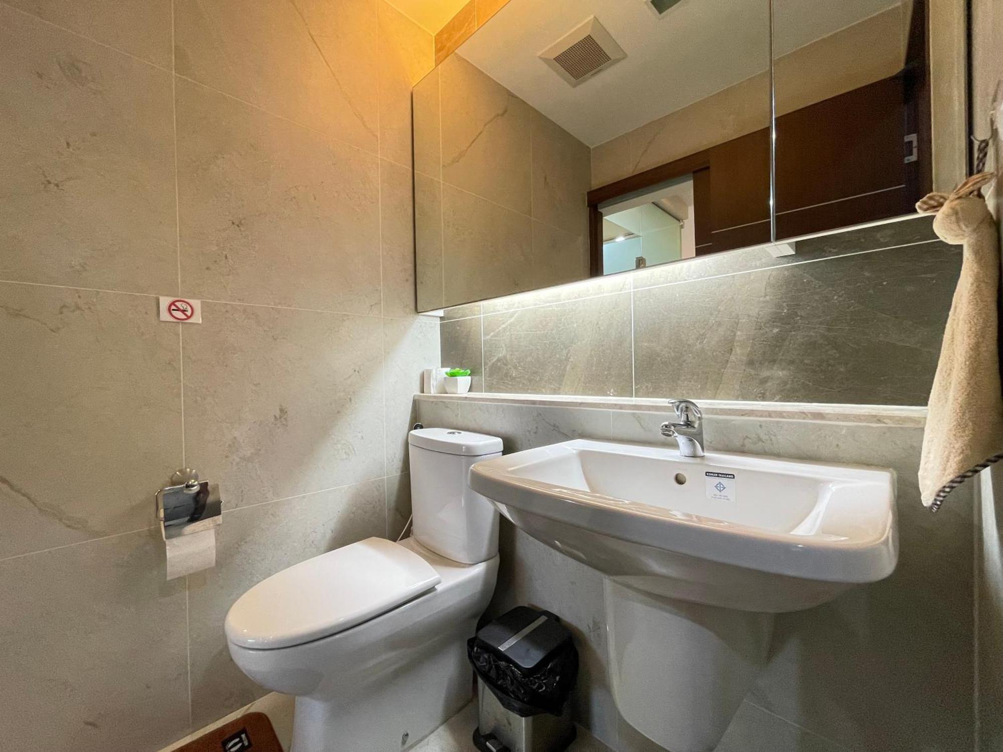 Appartement The Astra Condominuim - By *